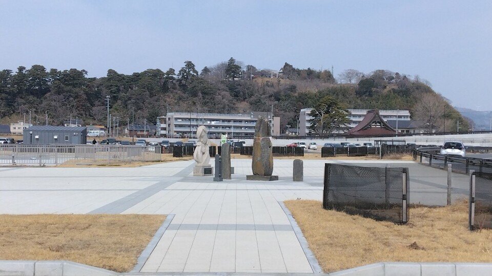 写真４　21年3月28日にできた石巻南浜津波復興祈念公園.jpg